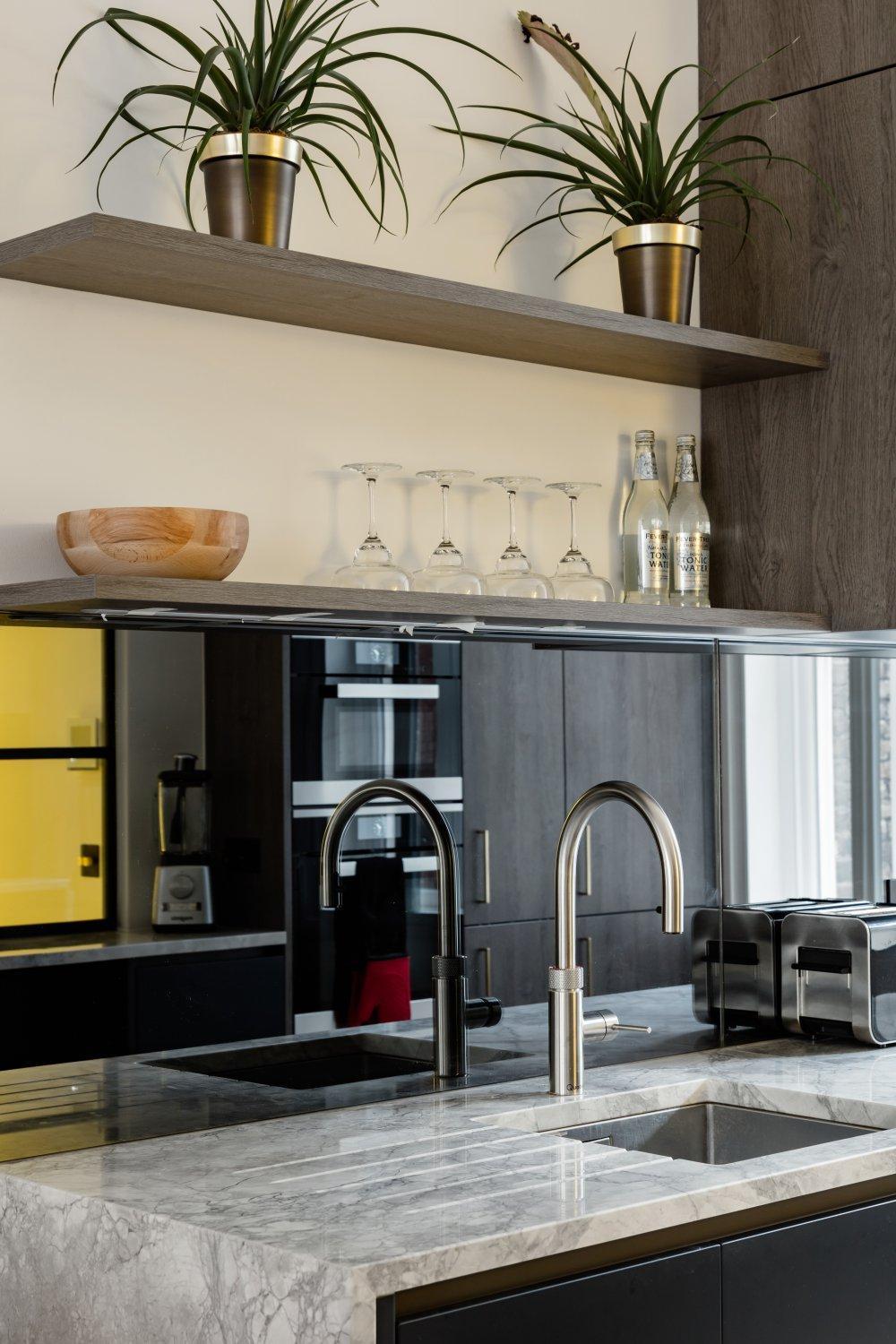Modern Apartment & Rooms At Charing Cross 伦敦 外观 照片