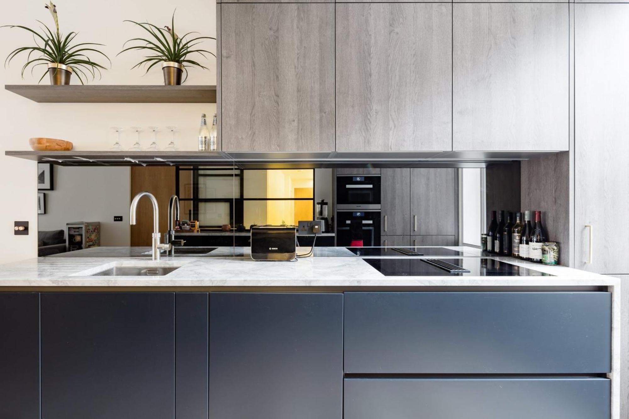 Modern Apartment & Rooms At Charing Cross 伦敦 外观 照片