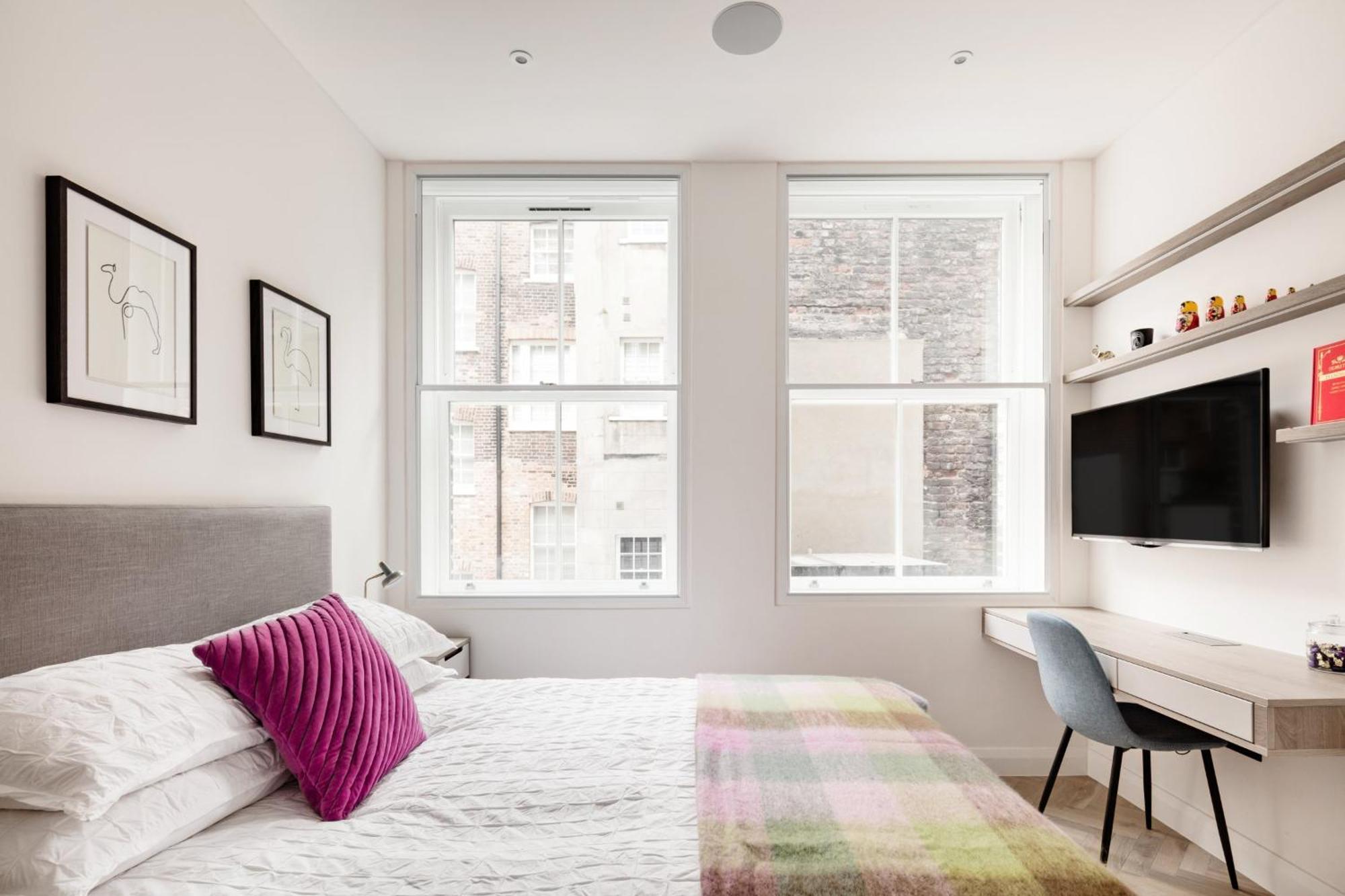 Modern Apartment & Rooms At Charing Cross 伦敦 外观 照片