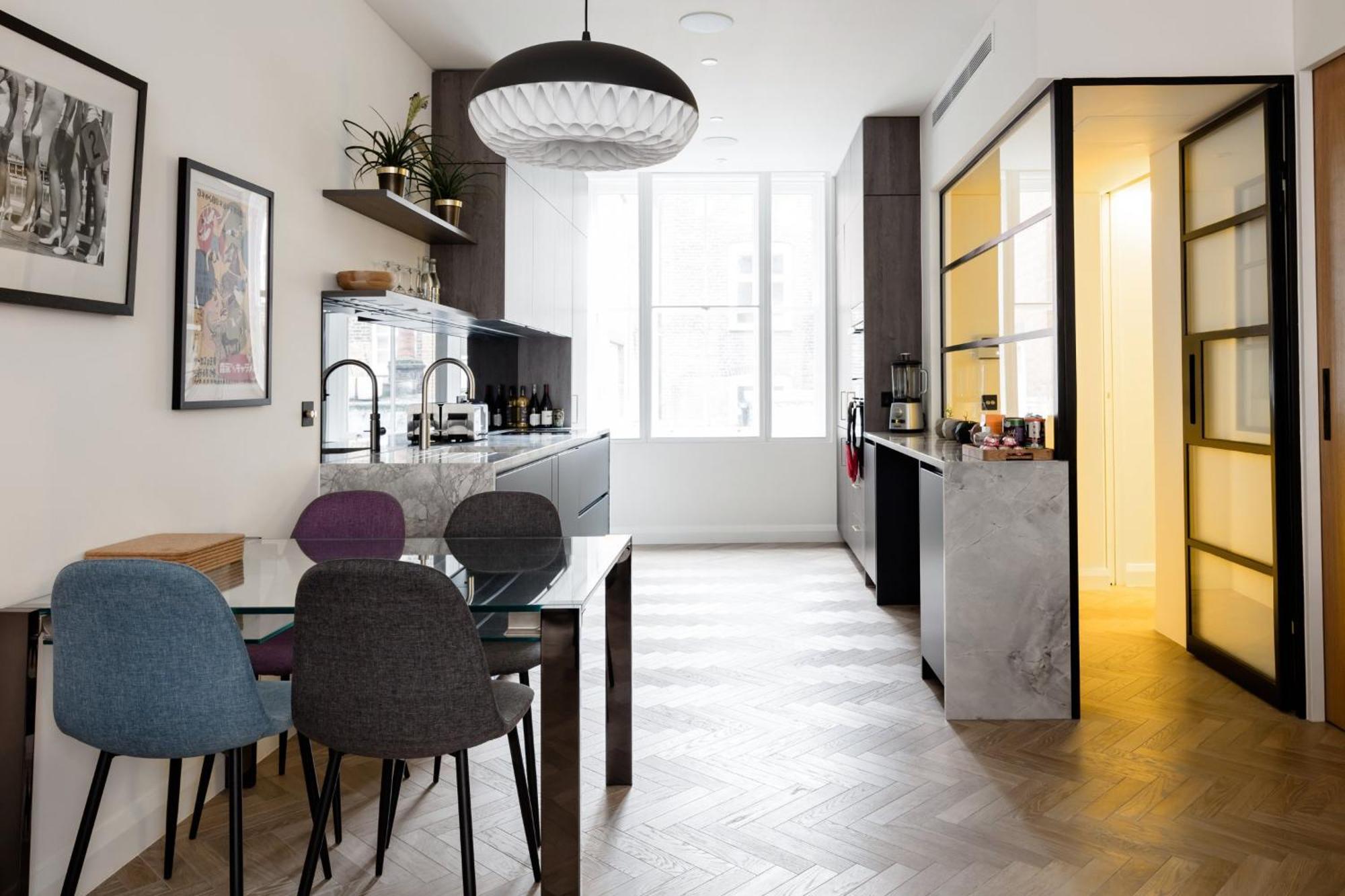 Modern Apartment & Rooms At Charing Cross 伦敦 外观 照片